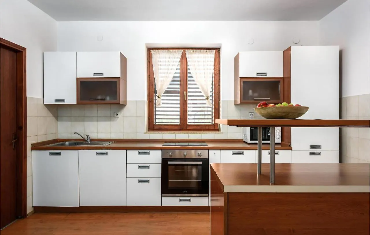 3 Bedroom Cozy Home In Liznjan 0*,  Croatia
