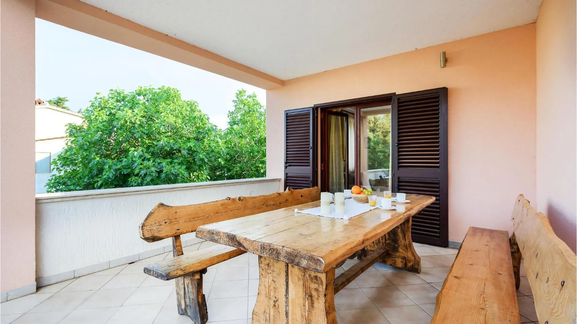 3 Bedroom Cozy Home In Liznjan 0*,