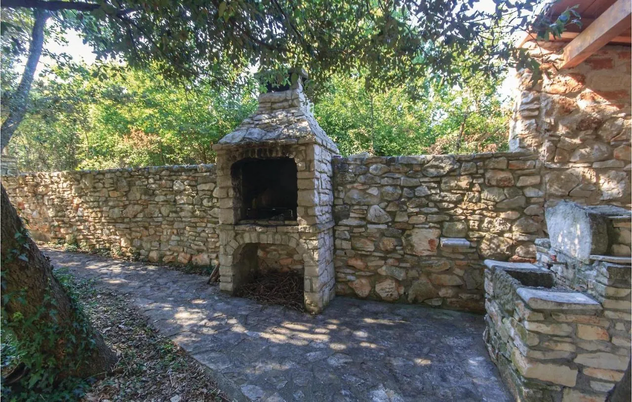 3 Bedroom Cozy Home In Ližnjan Casa vacanze